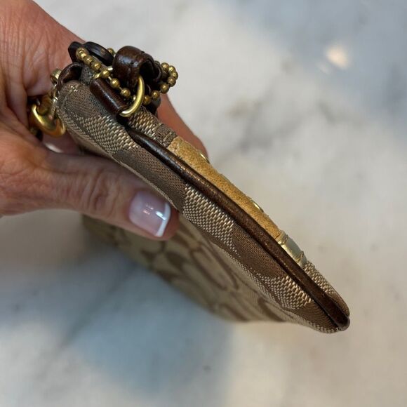 Coach Jacquard Signature Suede Stripe Grommet Clutch Wristlet - Picture 11 of 14